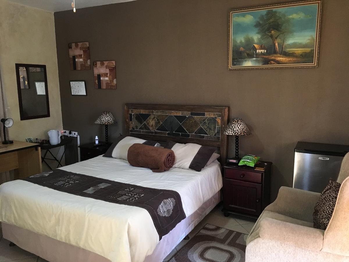 Lions Rest Guest House Germiston Kültér fotó